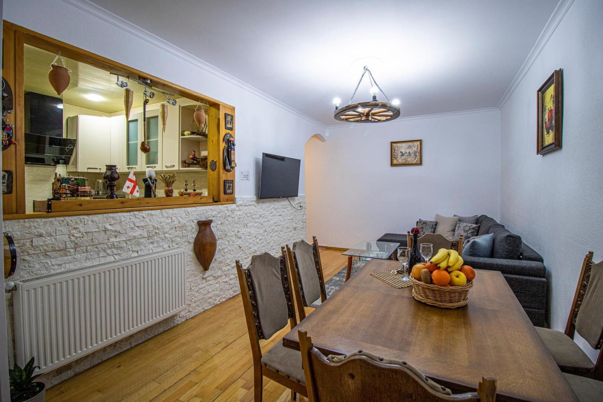 Cozy Apartment On Kostava Tiflis Dış mekan fotoğraf