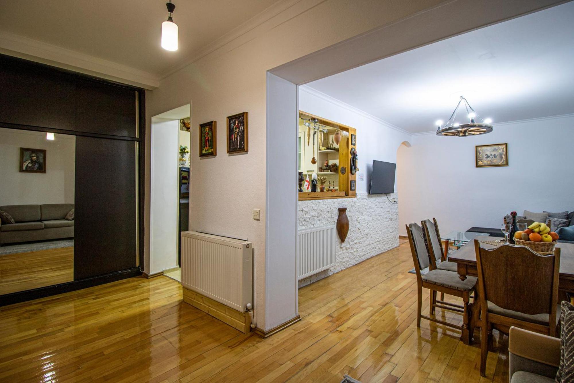 Cozy Apartment On Kostava Tiflis Dış mekan fotoğraf