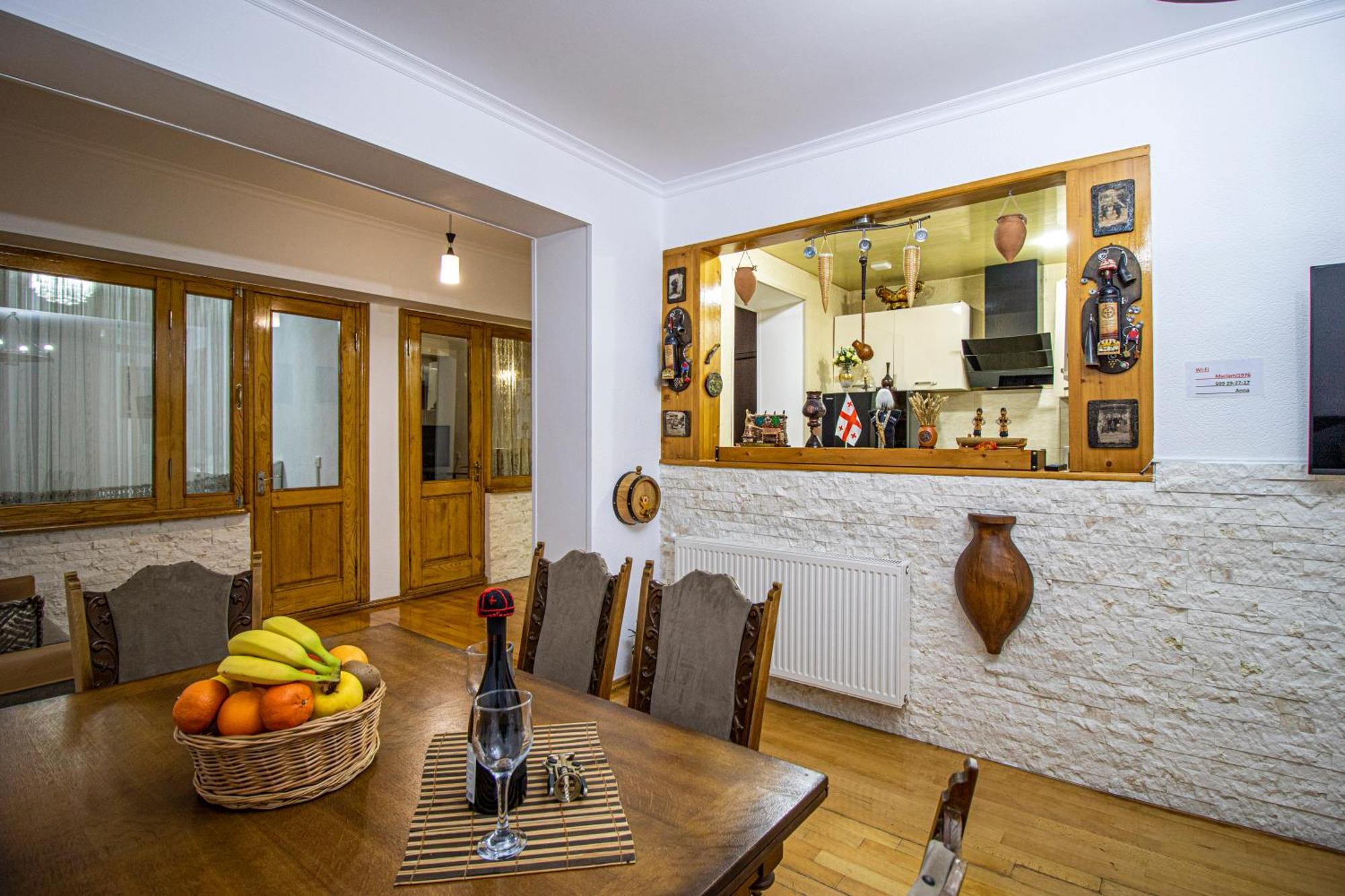 Cozy Apartment On Kostava Tiflis Dış mekan fotoğraf