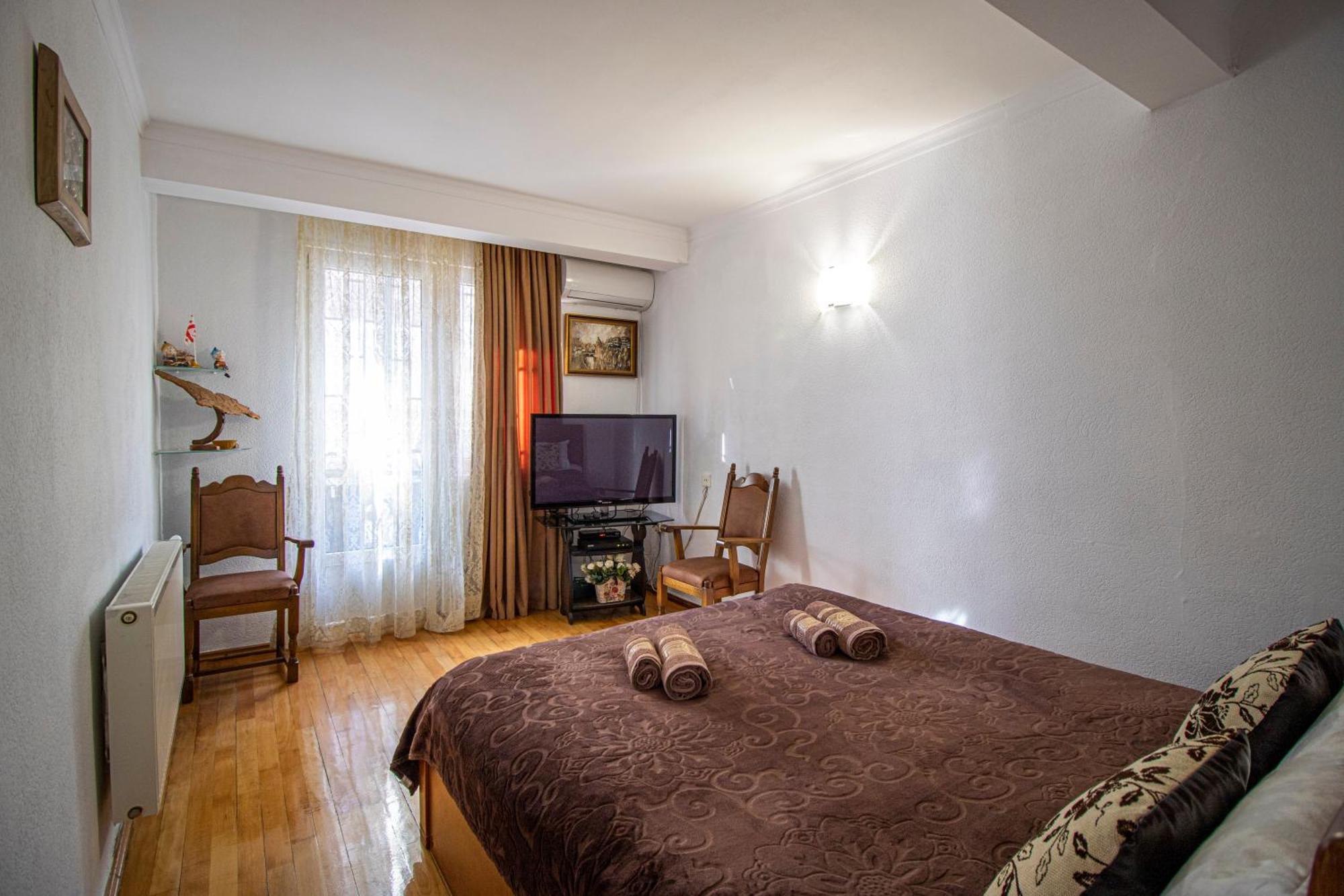 Cozy Apartment On Kostava Tiflis Dış mekan fotoğraf